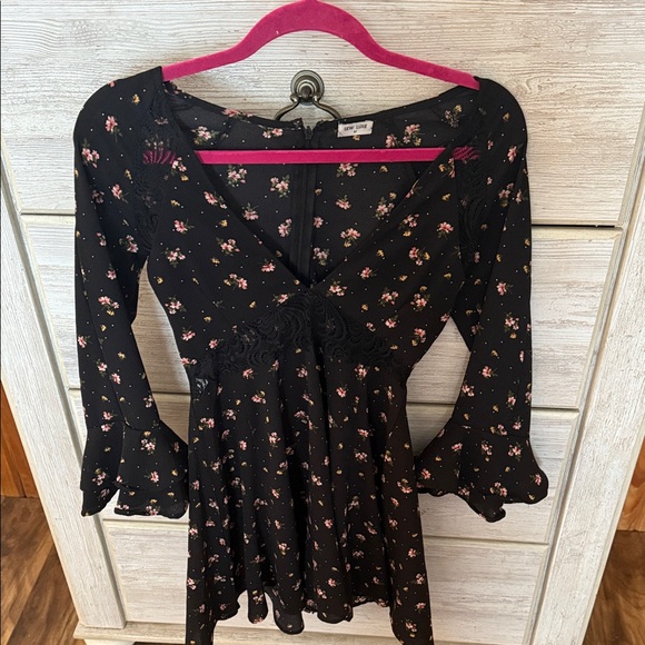 Luxie Black Floral Blouse - Picture 1 of 2
